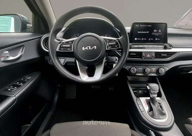 Kia Forte 2023 — photo 9