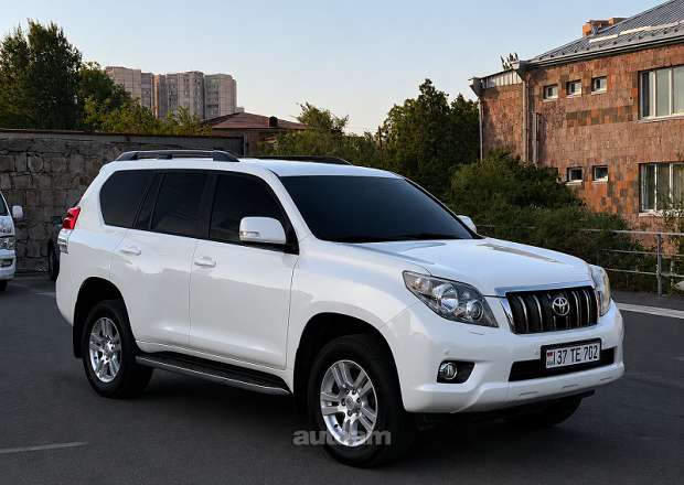 Toyota Land Cruiser Prado 2013 — լուսանկար 2