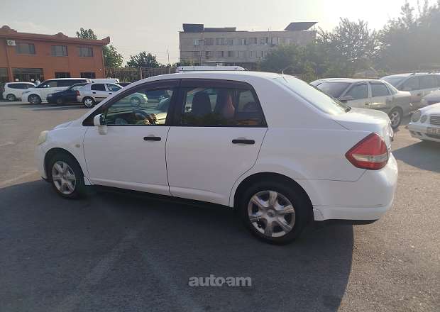 Nissan Tiida 2008 — լուսանկար 6