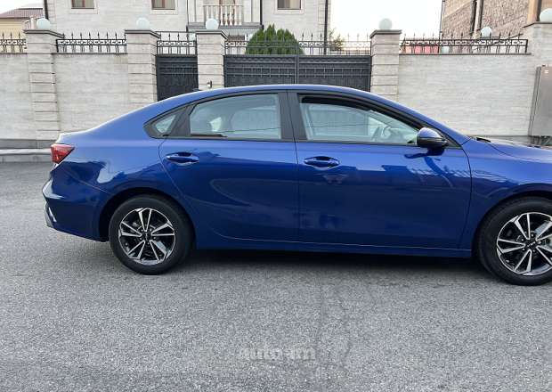 Kia Forte 2023 — լուսանկար 4