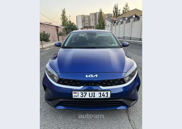 Kia Forte 2023 — լուսանկար 1