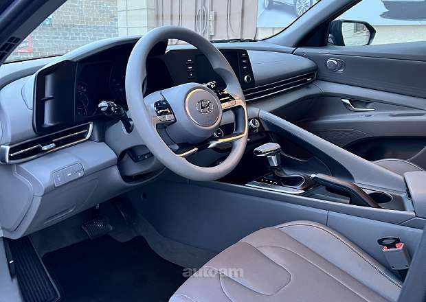 Hyundai Elantra 2022 — photo 9