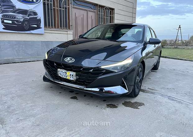 Hyundai Elantra 2022 — photo 1