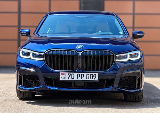 BMW 750 2019 — լուսանկար 1
