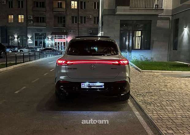 Mercedes-Benz EQS SUV 2023 — լուսանկար 3
