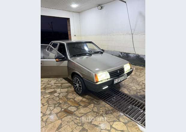 VAZ (Lada) 21099 2000 — photo 1