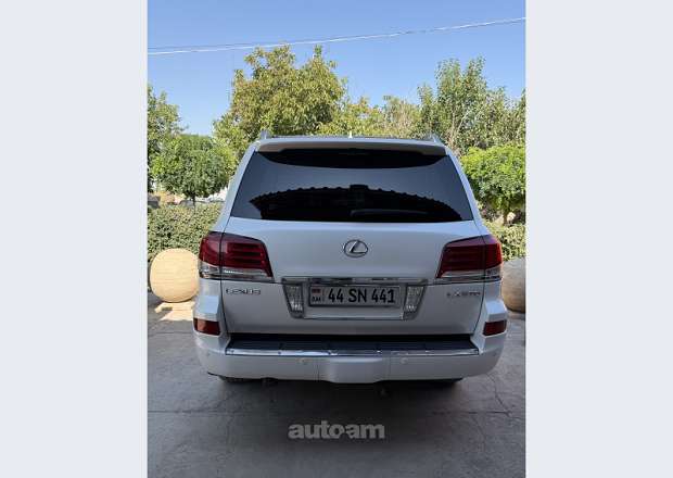 Lexus LX 570