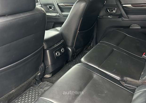 Mitsubishi Pajero 2009 — photo 5