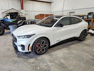 Ford Mach-e  2023 