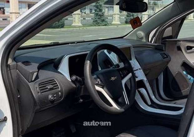 Chevrolet Volt 2012 — photo 10