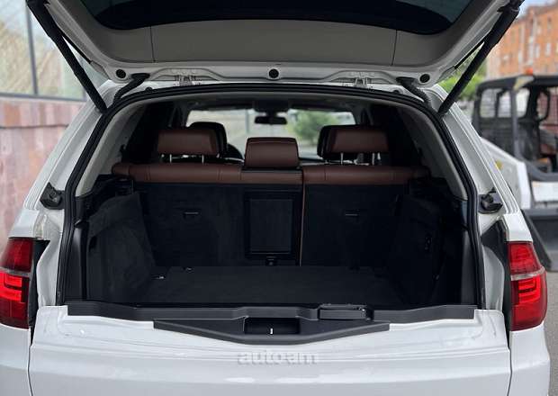 BMW X5 2011 — photo 11