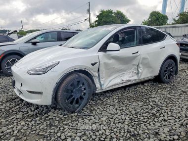 Tesla Model Y  2023 