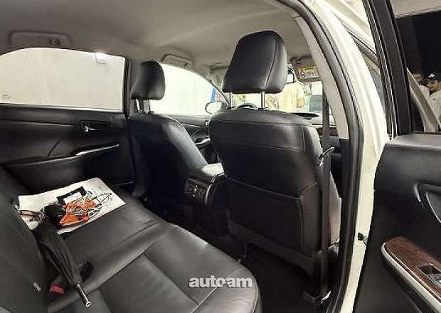 Toyota Camry 2015 — photo 9