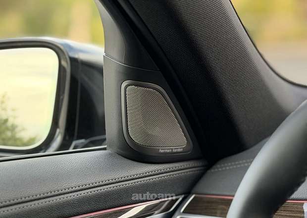 BMW 740 2018 — photo 12
