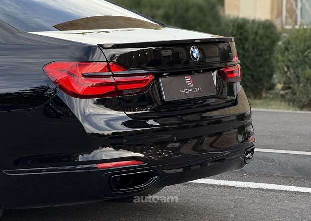 BMW 740 2018 — photo 7