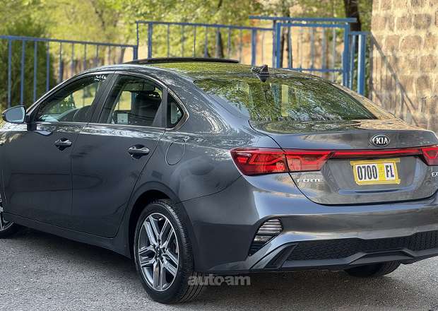 Kia Forte 2022 — photo 9