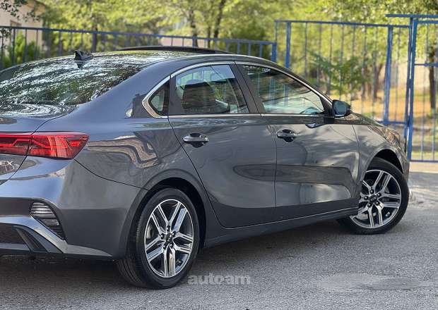 Kia Forte 2022 — photo 12
