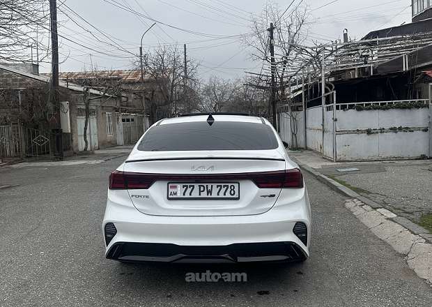 Kia Forte 2023 — լուսանկար 5