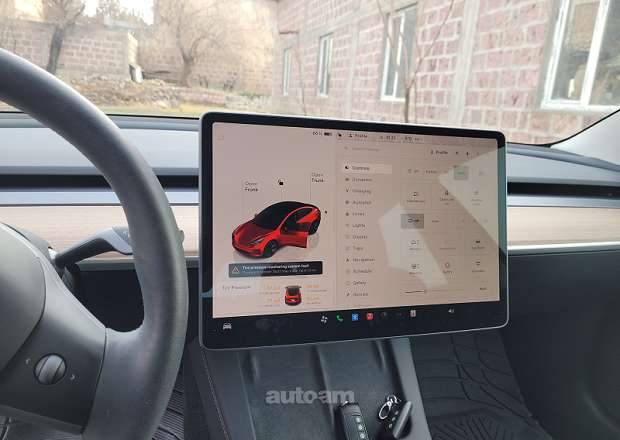 Tesla Model 3 2023 — photo 3