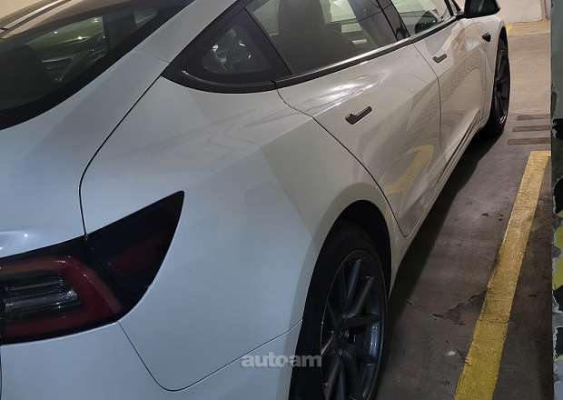 Tesla Model 3 2023 — photo 1
