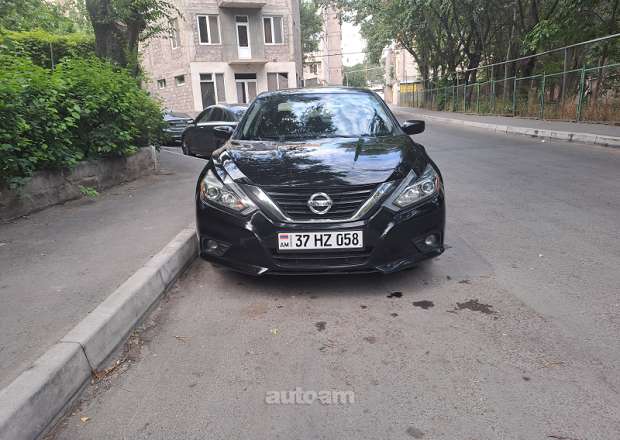 Nissan Altima 2018 — լուսանկար 1