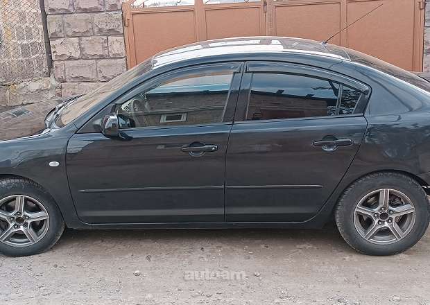 Mazda 3 2005 — լուսանկար 2