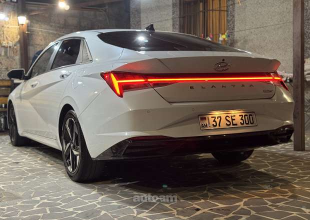 Hyundai Elantra 2021 — լուսանկար 3