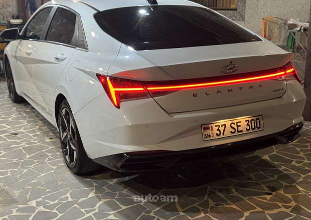 Hyundai Elantra 2021 — լուսանկար 2