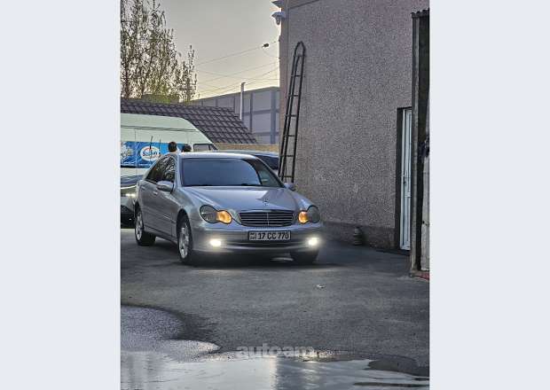 Mercedes-Benz C 180 2000 — լուսանկար 1