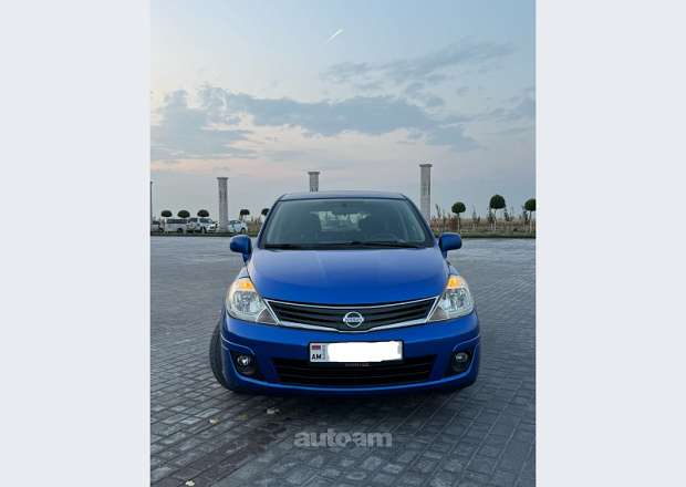 Nissan Versa 2009 — լուսանկար 1
