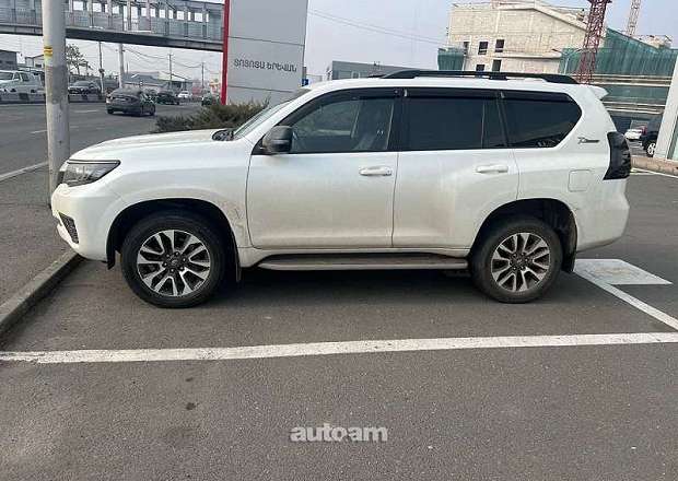 Toyota Land Cruiser Prado 2022 — фото 4
