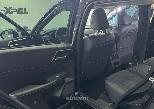 Mitsubishi Outlander 2021 — լուսանկար 6