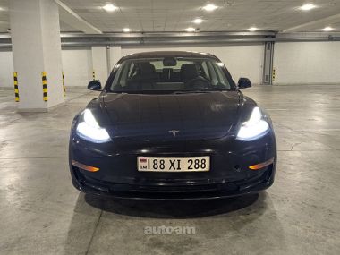 Tesla Model 3  2022 