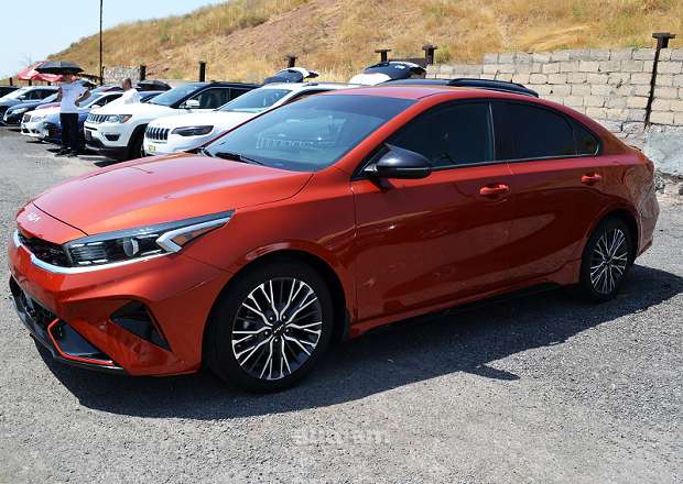 Kia Forte 2023 — фото 3