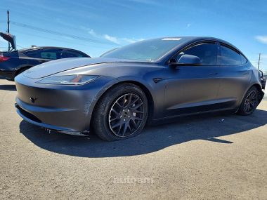 Tesla Model 3  2024 