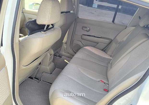 Nissan Tiida 2008 — լուսանկար 9