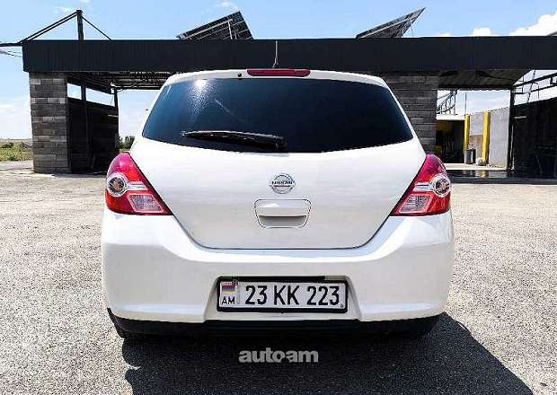 Nissan Tiida 2008 — լուսանկար 2