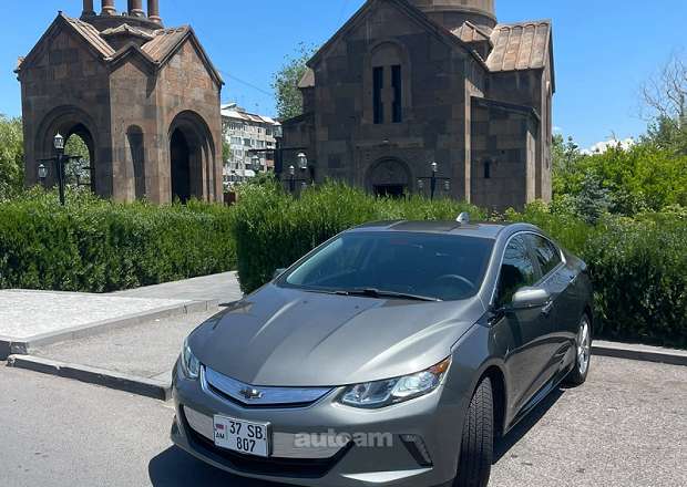Chevrolet Volt 2016 — photo 1