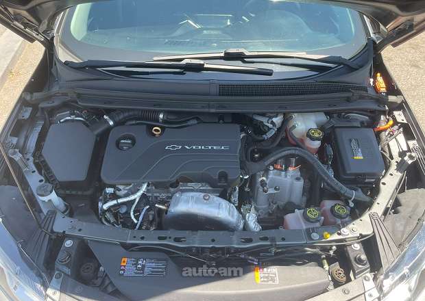 Chevrolet Volt 2016 — photo 11
