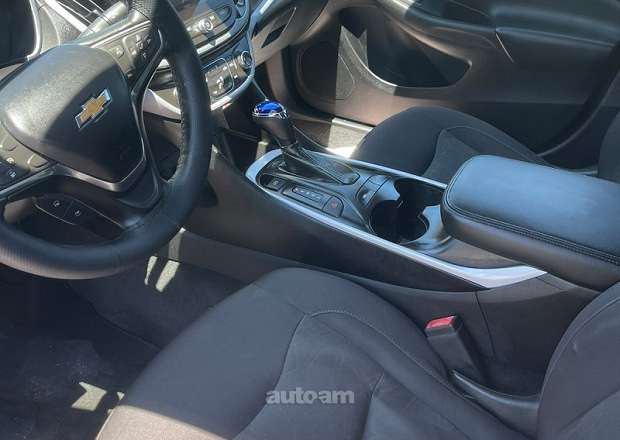 Chevrolet Volt 2016 — photo 9
