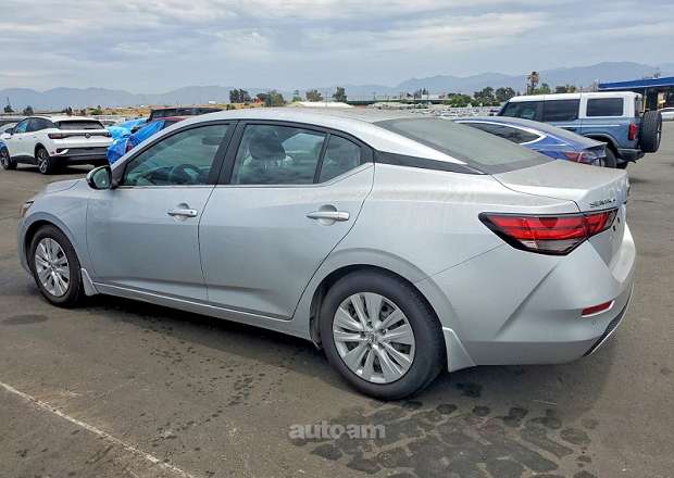 Nissan Sentra