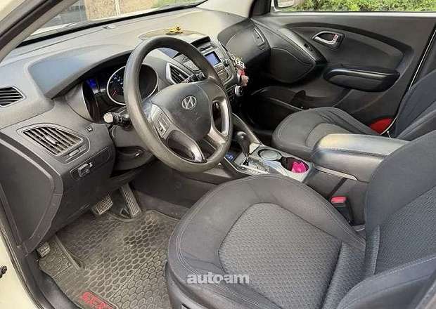 Hyundai ix35 2010 — լուսանկար 8