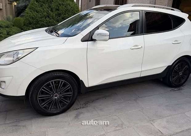 Hyundai ix35 2010 — լուսանկար 4