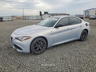 Alfa Romeo Giulia  2021 