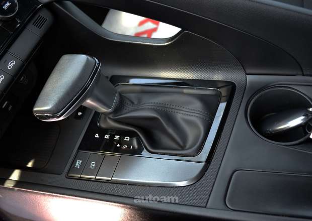 Hyundai Elantra 2024 — լուսանկար 7