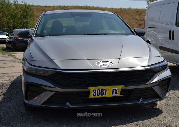 Hyundai Elantra 2024 — լուսանկար 2