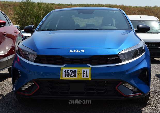 Kia Forte 2023 — լուսանկար 1