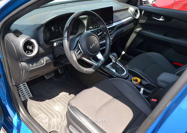 Kia Forte 2023 — լուսանկար 10