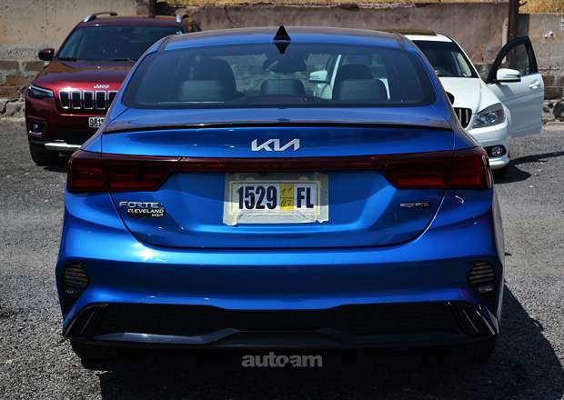 Kia Forte 2023 — լուսանկար 15