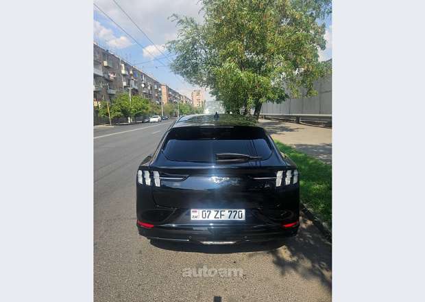 Ford Mustang 2024 — լուսանկար 4